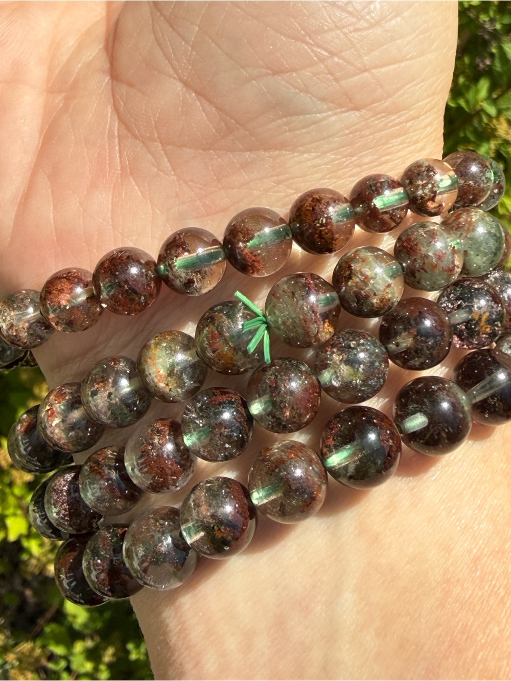 7-8mm Colorful Garden Quartz Bracelet (Lodolite) - Picture 6 of 8